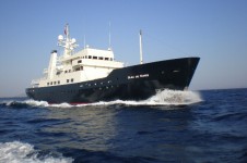 M/Y�BLEU DE NIMES